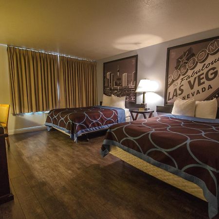 Super 8 By Wyndham Las Vegas North Strip/Fremont St. Area Buitenkant foto