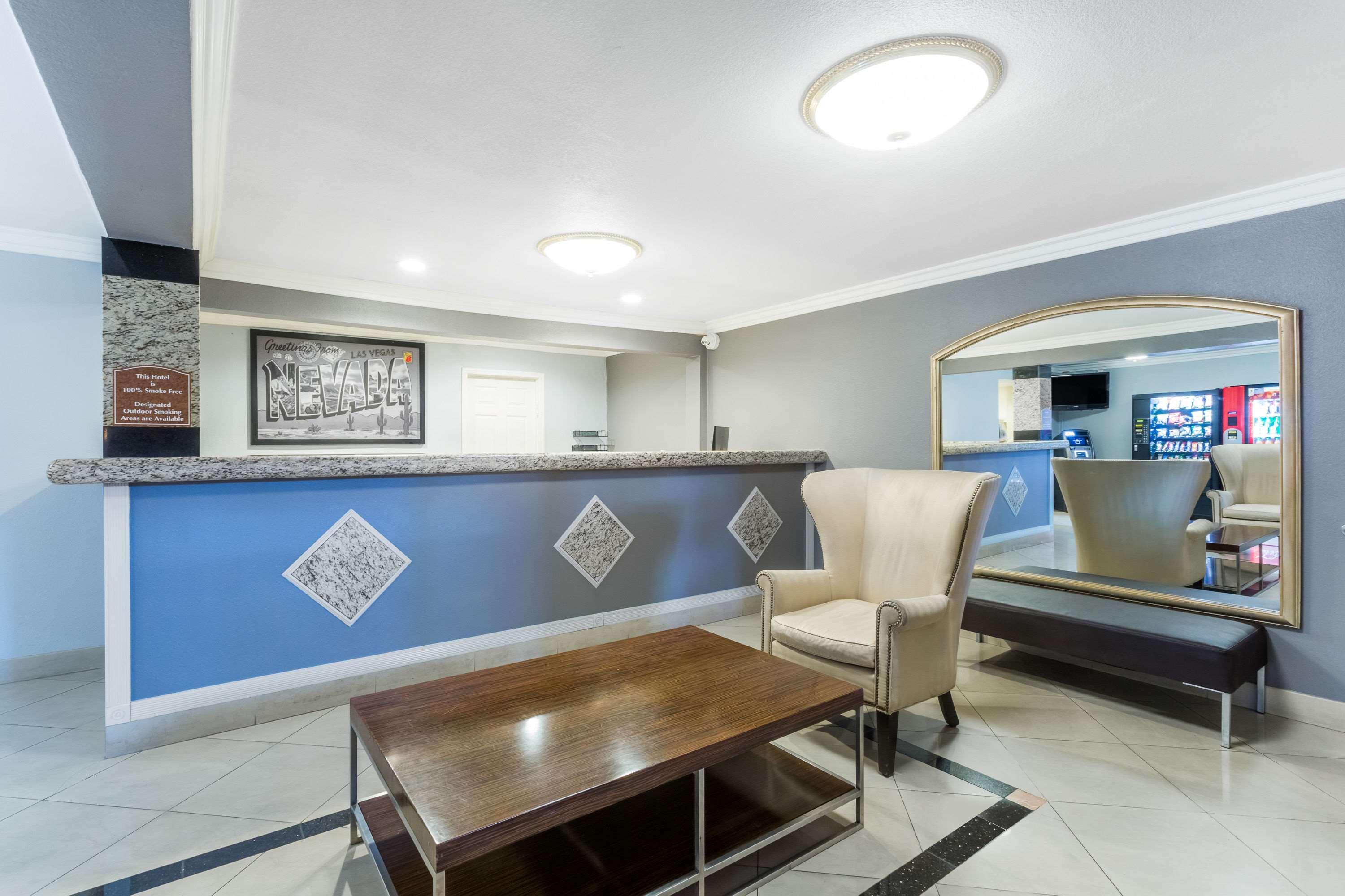 Super 8 By Wyndham Las Vegas North Strip/Fremont St. Area Buitenkant foto