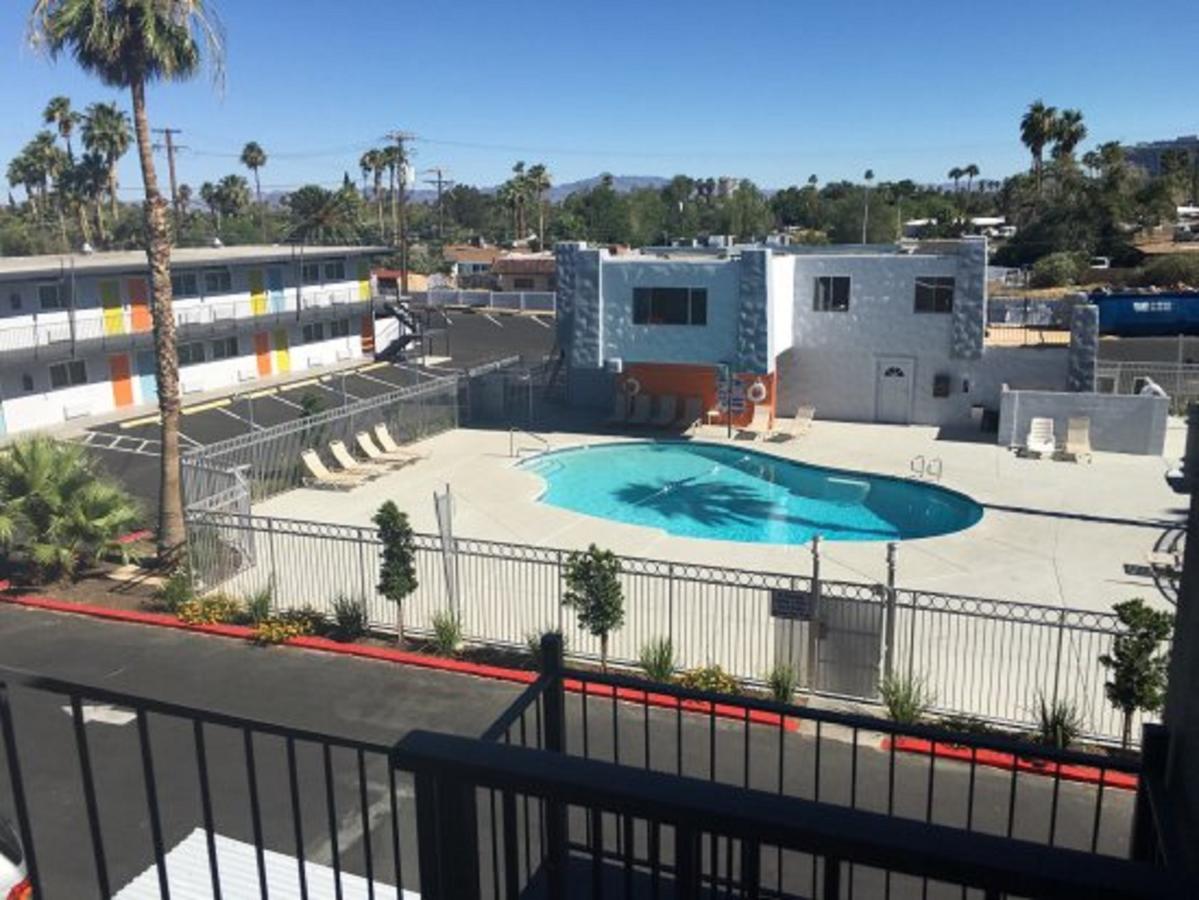 Super 8 By Wyndham Las Vegas North Strip/Fremont St. Area Buitenkant foto