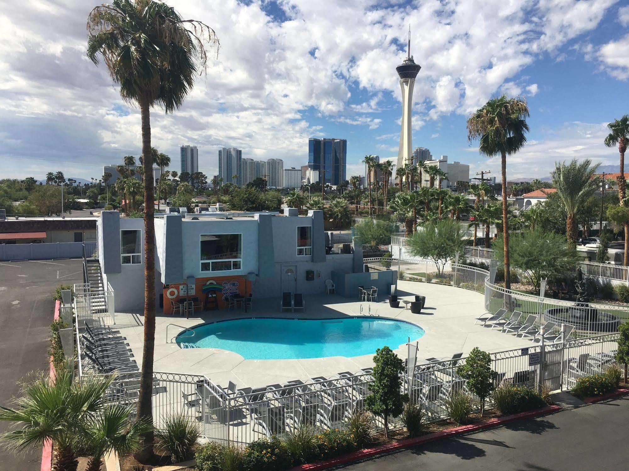 Super 8 By Wyndham Las Vegas North Strip/Fremont St. Area Buitenkant foto