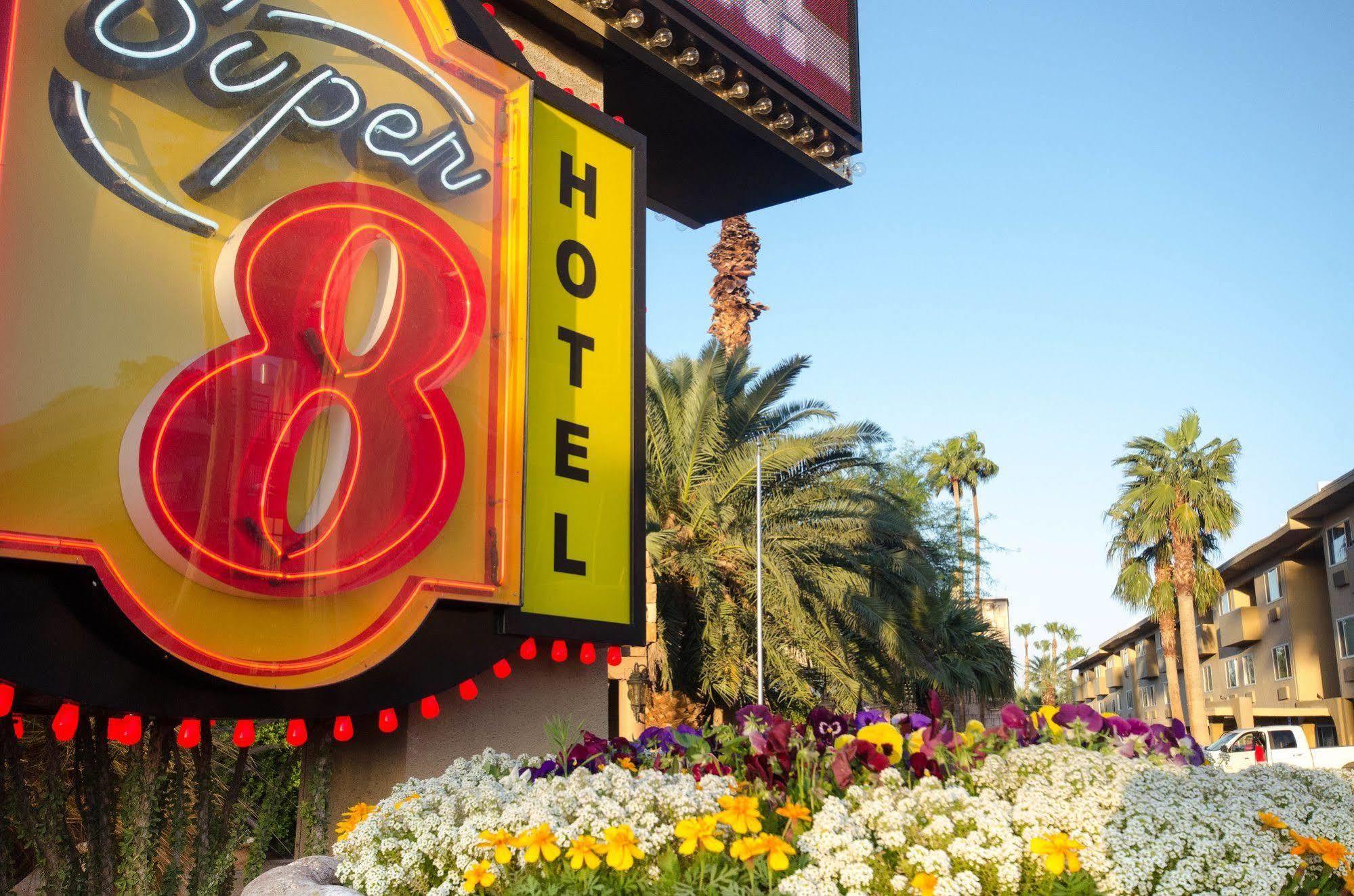 Super 8 By Wyndham Las Vegas North Strip/Fremont St. Area Buitenkant foto